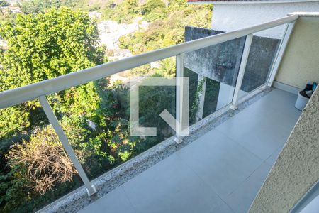 Casa de condomínio para alugar com 120m², 2 quartos e 2 vagasSacada