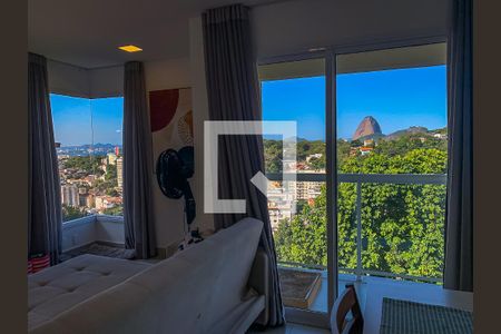 Casa de condomínio para alugar com 120m², 2 quartos e 2 vagasSala