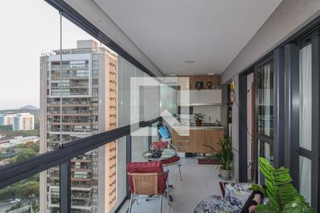 Apartamento à venda com 81m², 3 quartos e 1 vagaVaranda