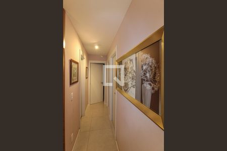 Apartamento à venda com 81m², 3 quartos e 1 vagaCorredor