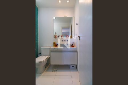 Apartamento à venda com 130m², 3 quartos e 3 vagasBanheiro 2