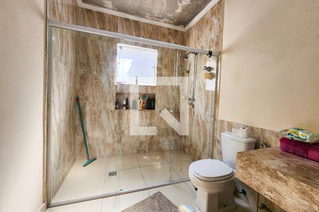 Casa à venda com 250m², 3 quartos e 2 vagasBanheiro