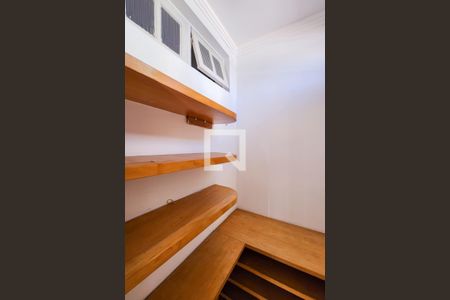 Casa de condomínio para alugar com 90m², 2 quartos e 1 vaga Casa de condomínio para alugar com 90m², 2 quartos e 1 vagaCloset