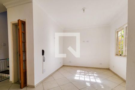 Sala de casa de condomínio para alugar com 2 quartos, 90m² em Jardim Califórnia, Jacareí