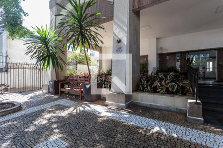 Apartamento para alugar com 80m², 2 quartos e 2 vagas Apartamento para alugar com 80m², 2 quartos e 2 vagasEntrada