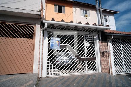 Casa para alugar com 90m², 2 quartos e 1 vagaFachada