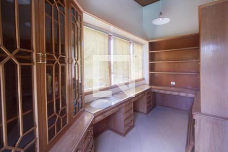 Casa à venda com 700m², 4 quartos e 4 vagasCloset Suíte 1