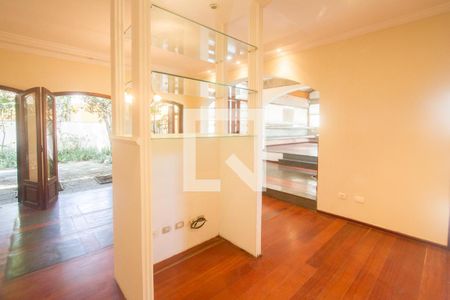 Sala de casa para alugar com 4 quartos, 700m² em Chácara Monte Alegre, São Paulo