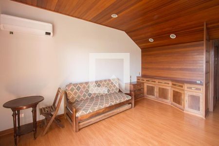 Casa à venda com 700m², 4 quartos e 4 vagasSuíte 2