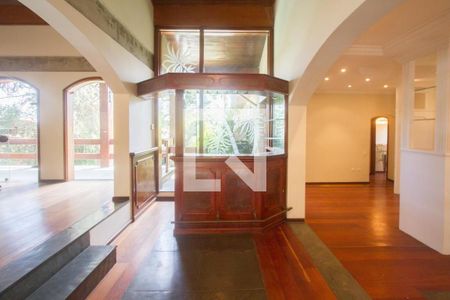 Sala de casa para alugar com 4 quartos, 700m² em Chácara Monte Alegre, São Paulo