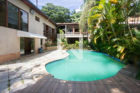 Casa à venda com 700m², 4 quartos e 4 vagasPiscina