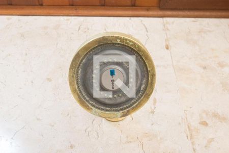 Casa à venda com 700m², 4 quartos e 4 vagasBanheiro Suíte 2