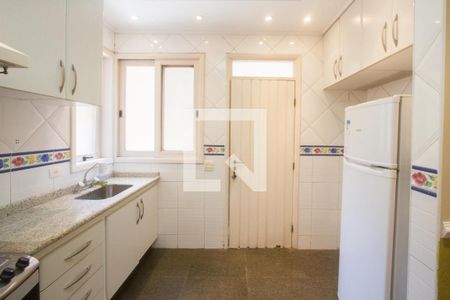 Casa à venda com 700m², 4 quartos e 4 vagasCozinha