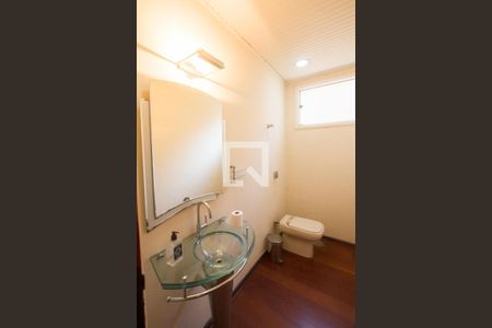 Lavabo de casa para alugar com 4 quartos, 700m² em Chácara Monte Alegre, São Paulo