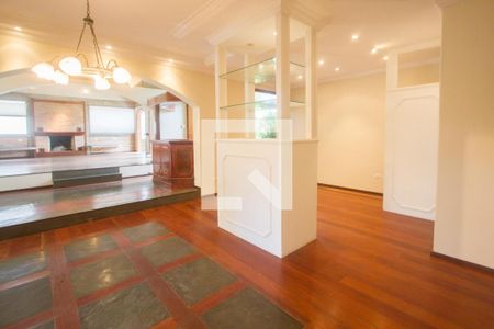 Sala de casa para alugar com 4 quartos, 700m² em Chácara Monte Alegre, São Paulo