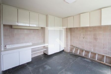 Casa à venda com 700m², 4 quartos e 4 vagasÁrea de Serviço