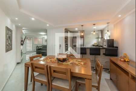 Casa de condomínio à venda com 214m², 3 quartos e 3 vagasSala de Jantar