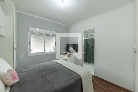 Casa de condomínio à venda com 214m², 3 quartos e 3 vagasSuíte