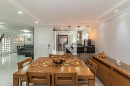 Casa de condomínio à venda com 214m², 3 quartos e 3 vagasSala de Jantar