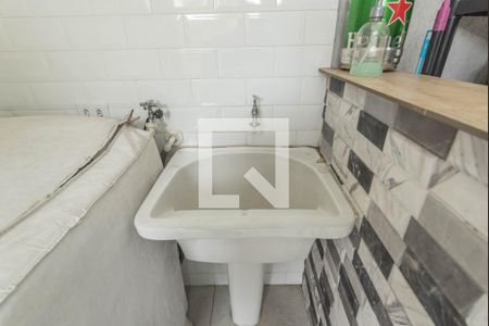 Casa de condomínio à venda com 214m², 3 quartos e 3 vagasLavanderia 2