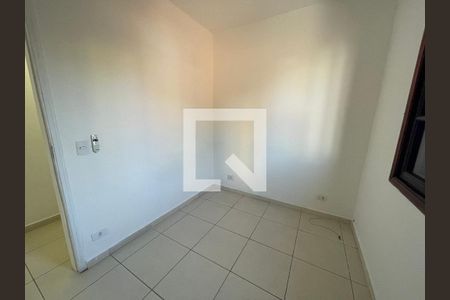 Casa à venda com 350m², 5 quartos e 4 vagas Casa à venda com 350m², 5 quartos e 4 vagasQuarto 3