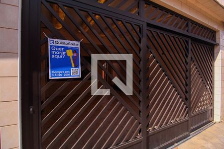 Casa à venda com 172m², 2 quartos e 2 vagasFachada