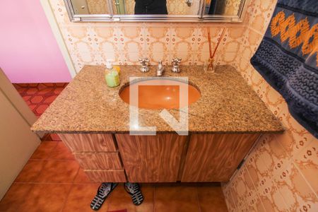 Casa à venda com 172m², 2 quartos e 2 vagasBanheiro