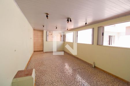 Casa à venda com 172m², 2 quartos e 2 vagasÁrea externa