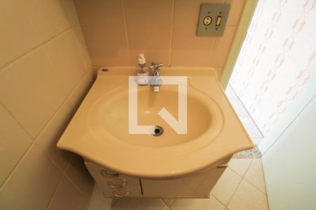 Casa à venda com 172m², 2 quartos e 2 vagasLavabo