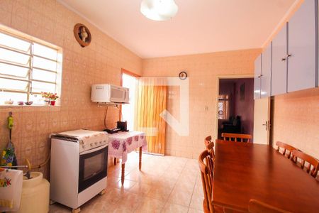 Casa à venda com 172m², 2 quartos e 2 vagasCozinha