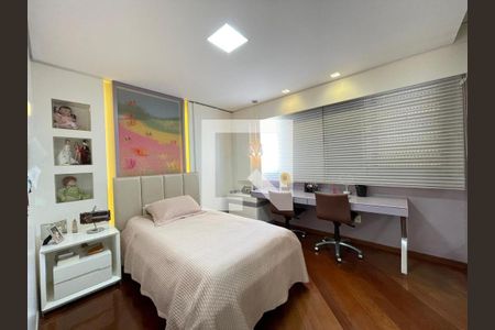 Apartamento à venda com 276m², 4 quartos e 5 vagasQuarto 4