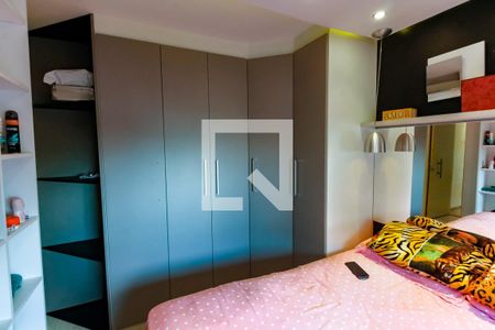 Apartamento à venda com 65m², 2 quartos e 1 vagaSuíte - armários