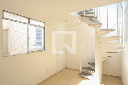 Sala de apartamento para alugar com 2 quartos, 90m² em Maria Virgínia, Belo Horizonte