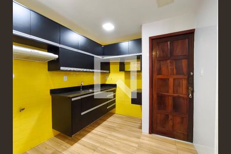 Apartamento à venda com 89m², 2 quartos e sem vagaCozinha