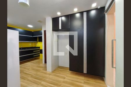 Apartamento à venda com 89m², 2 quartos e sem vagaCozinha