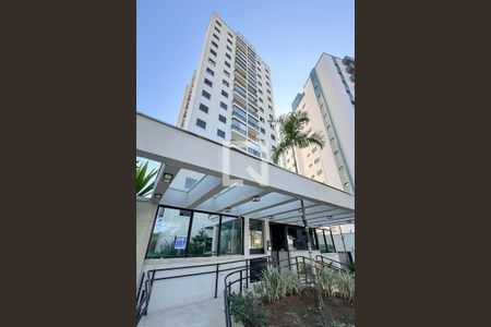 Apartamento para alugar com 52m², 2 quartos e 1 vagaFachada + plaquinha