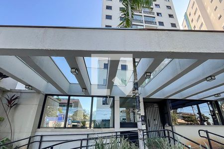 Apartamento para alugar com 52m², 2 quartos e 1 vagaFachada + plaquinha