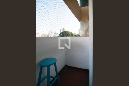 Apartamento à venda com 75m², 2 quartos e sem vagaVaranda