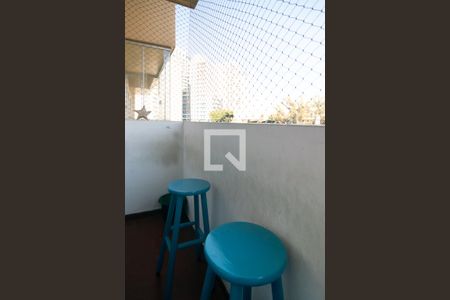 Apartamento à venda com 75m², 2 quartos e sem vagaVaranda