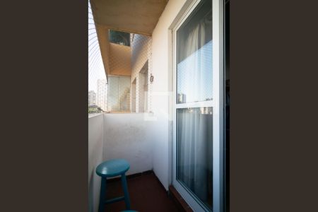 Apartamento à venda com 75m², 2 quartos e sem vagaVaranda