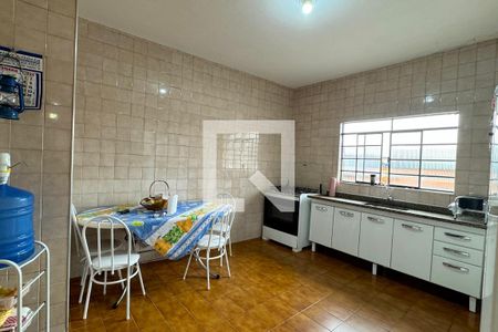 Casa para alugar com 400m², 4 quartos e 8 vagasCozinha