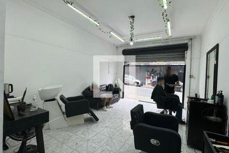 Casa para alugar com 400m², 4 quartos e 8 vagasSalão