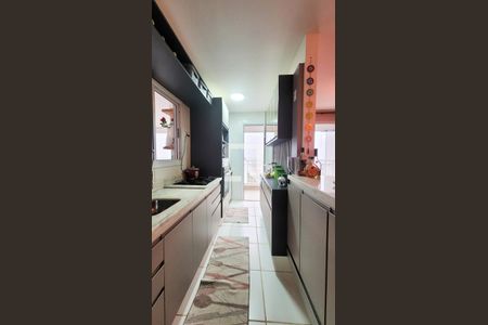 Apartamento à venda com 128m², 3 quartos e 2 vagas Apartamento à venda com 128m², 3 quartos e 2 vagasCozinha