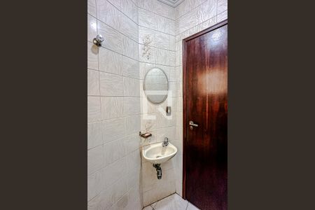 Casa à venda com 350m², 3 quartos e 2 vagasLavabo