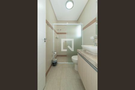 Casa à venda com 238m², 4 quartos e 4 vagasBanheiro da Suíte 2