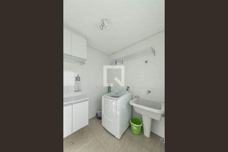 Casa à venda com 238m², 4 quartos e 4 vagasLavanderia