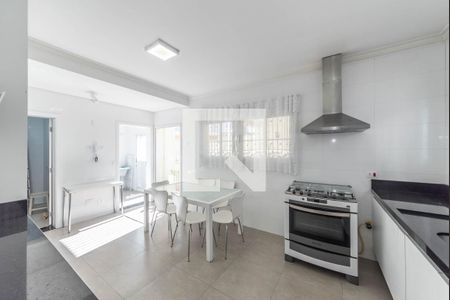 Casa à venda com 238m², 4 quartos e 4 vagasCozinha