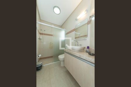 Casa à venda com 238m², 4 quartos e 4 vagasBanheiro da Suíte 2