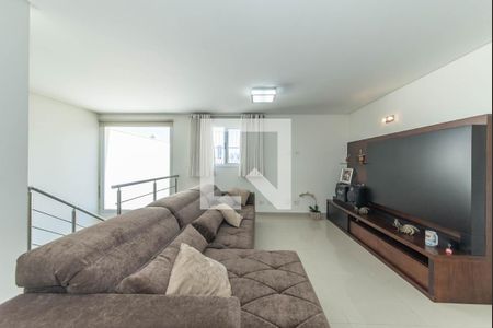 Casa à venda com 238m², 4 quartos e 4 vagasSala de TV