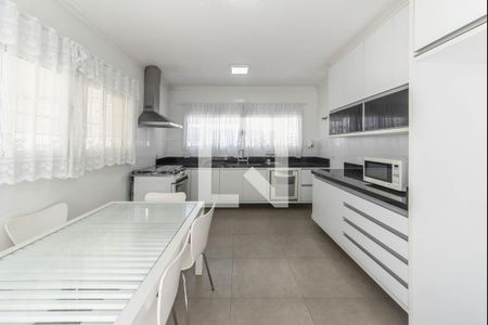 Casa à venda com 238m², 4 quartos e 4 vagasCozinha